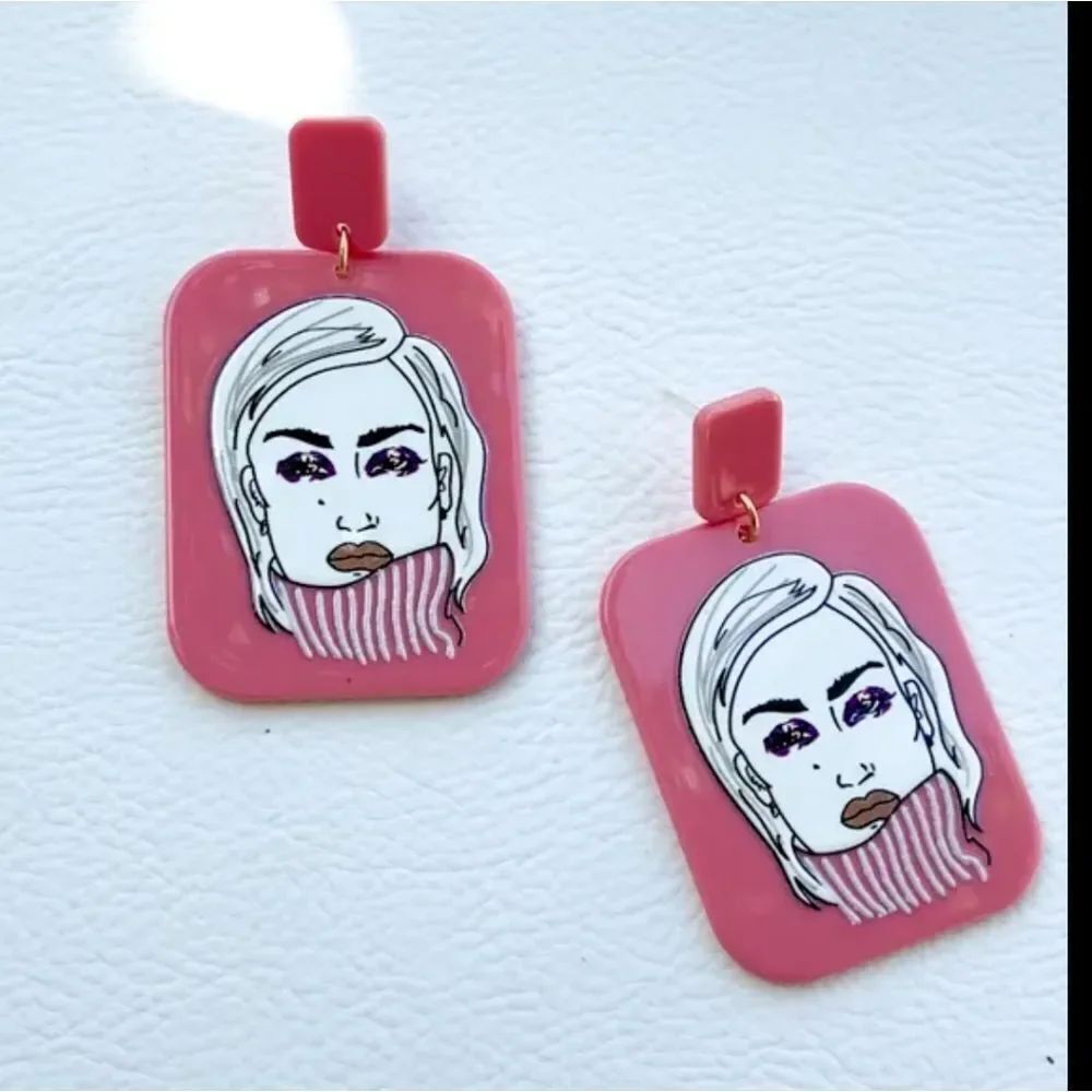 NWOT Hand Painted Geometric Drop Earrings